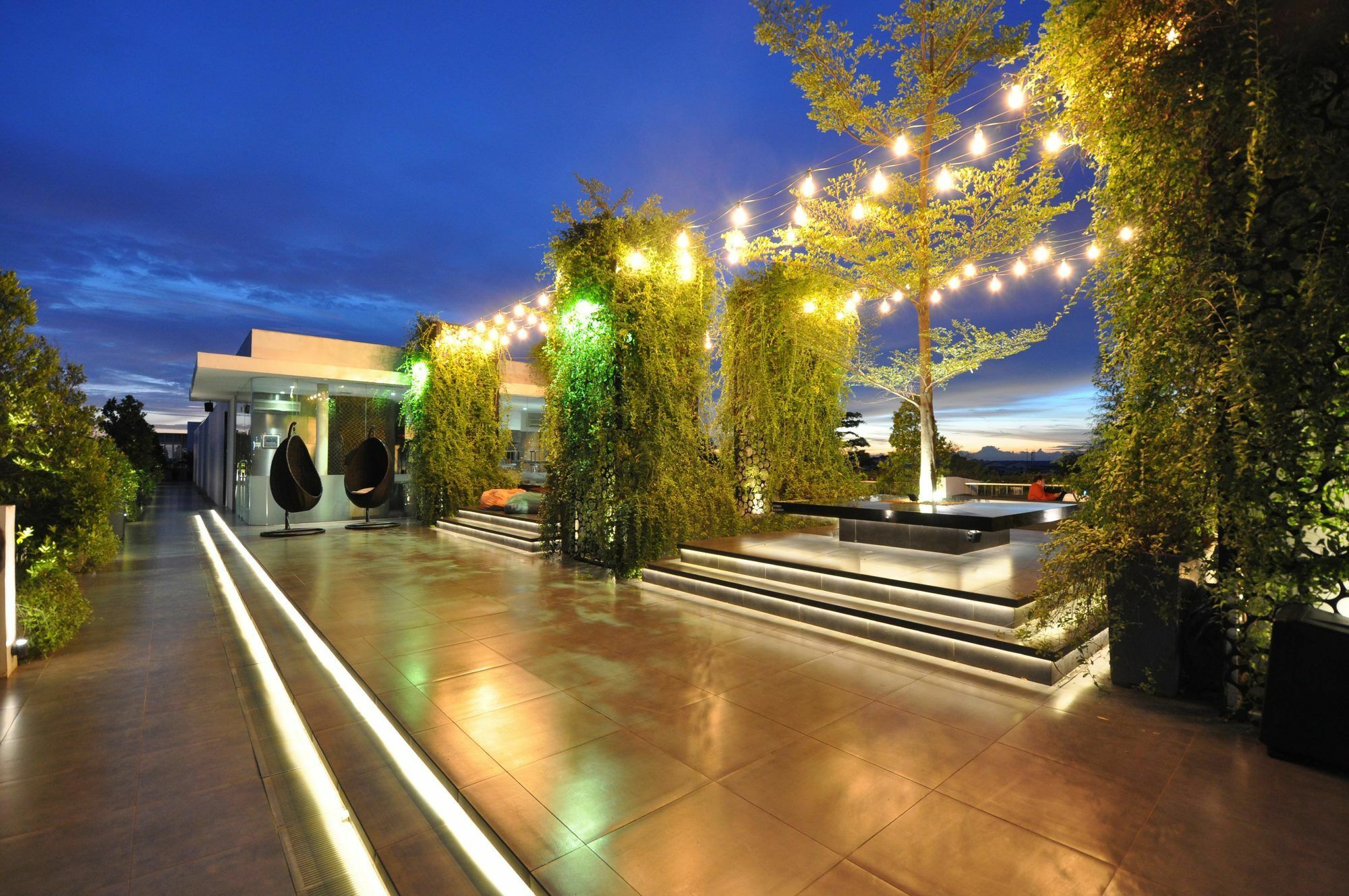 Fm7 Resort Hotel - Jakarta Airport Tangerang Extérieur photo